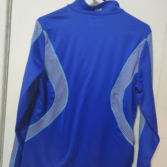 Top - Picture 2 of 3